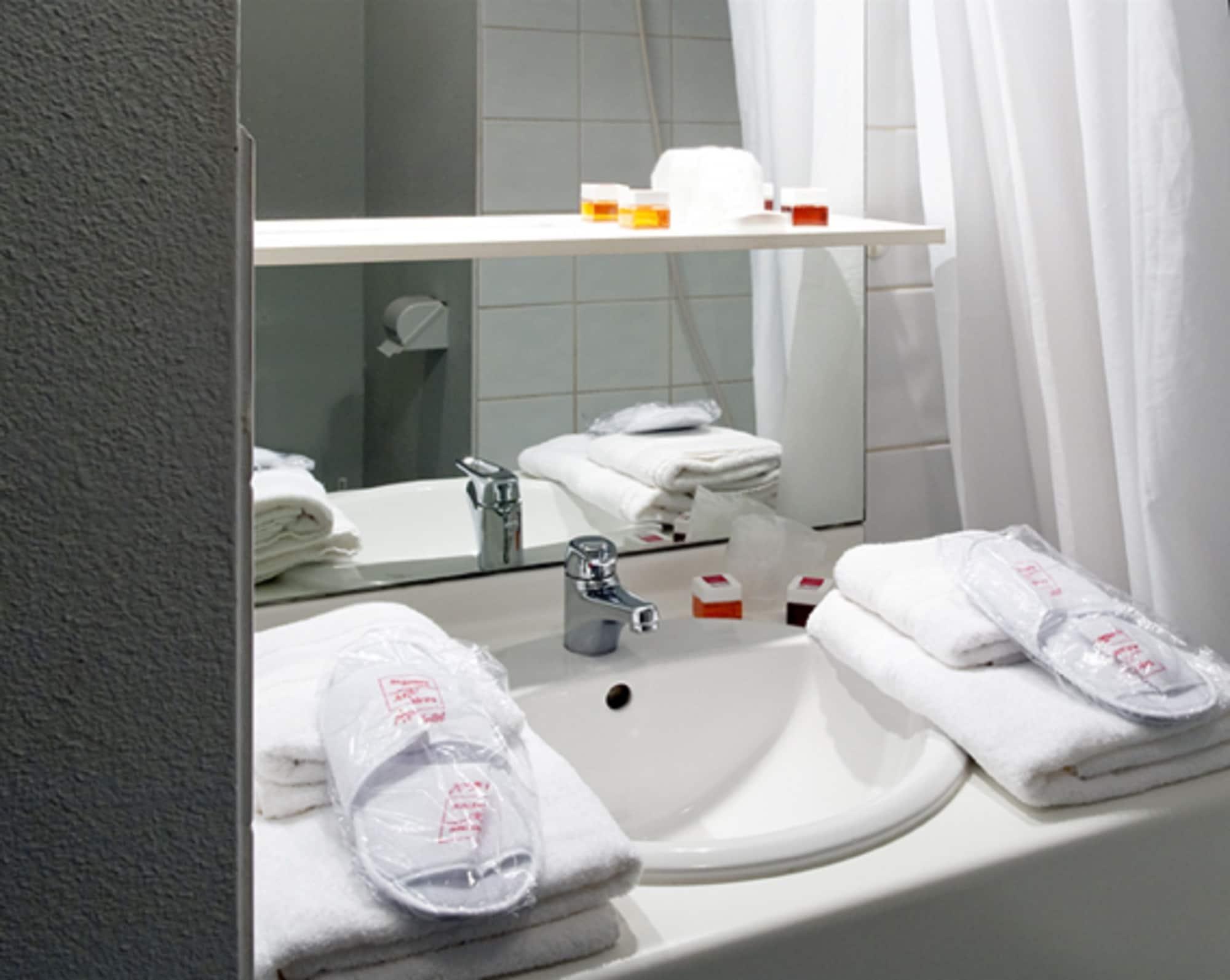 Aparthotel Sejours & Affaires Rennes Longs Champs Zewnętrze zdjęcie
